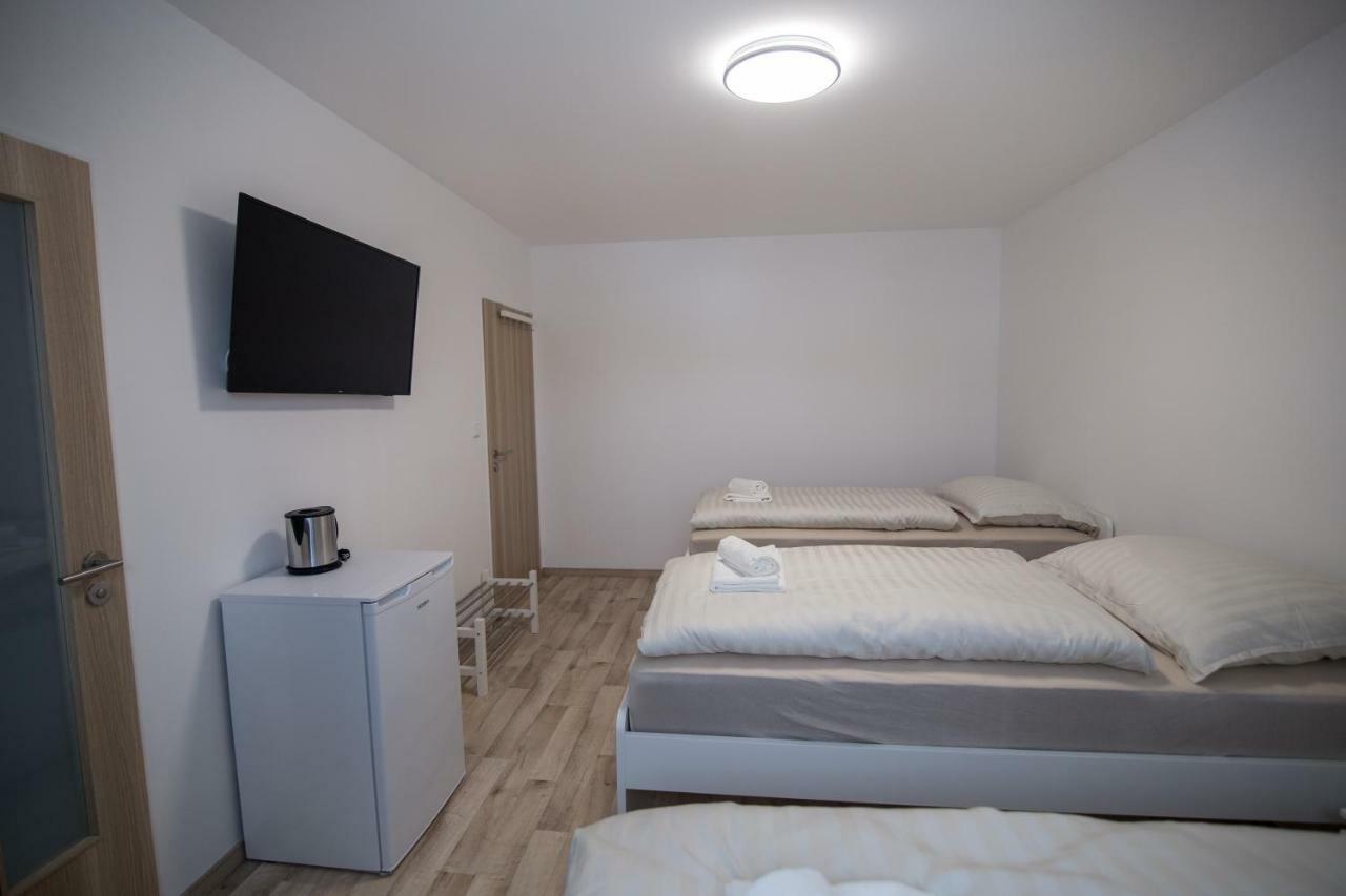 Hostka  Apartment Dana מראה חיצוני תמונה