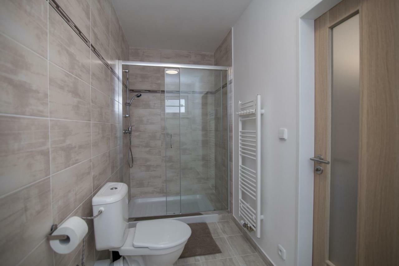 Hostka  Apartment Dana מראה חיצוני תמונה